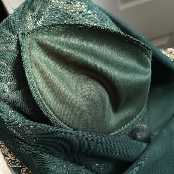 David’s Bridal Emerald Prom Dress - Picture 7 of 12